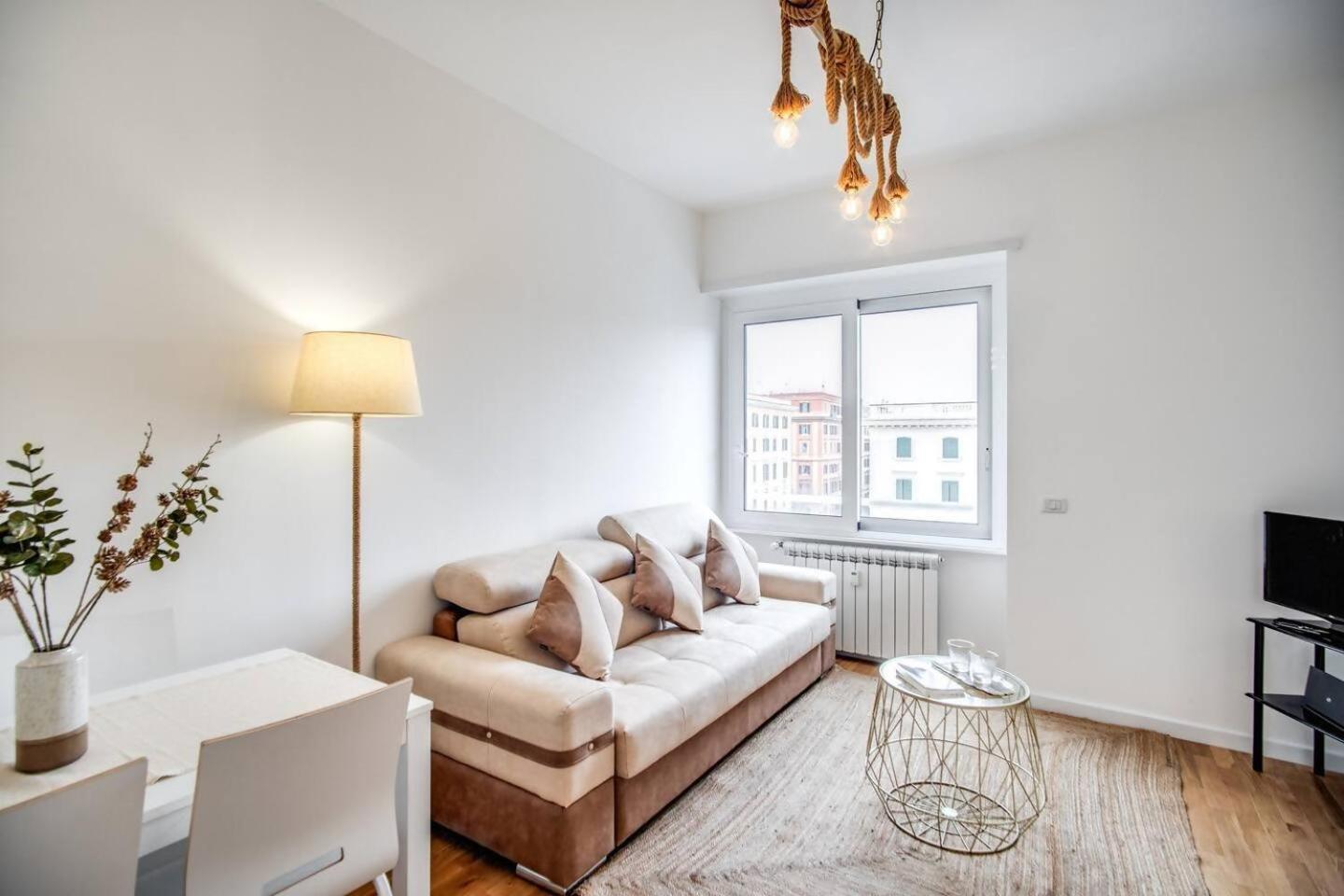 Naos Suite Close Popolo Square Roma Esterno foto
