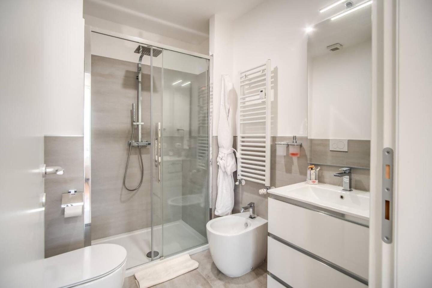 Naos Suite Close Popolo Square Roma Esterno foto