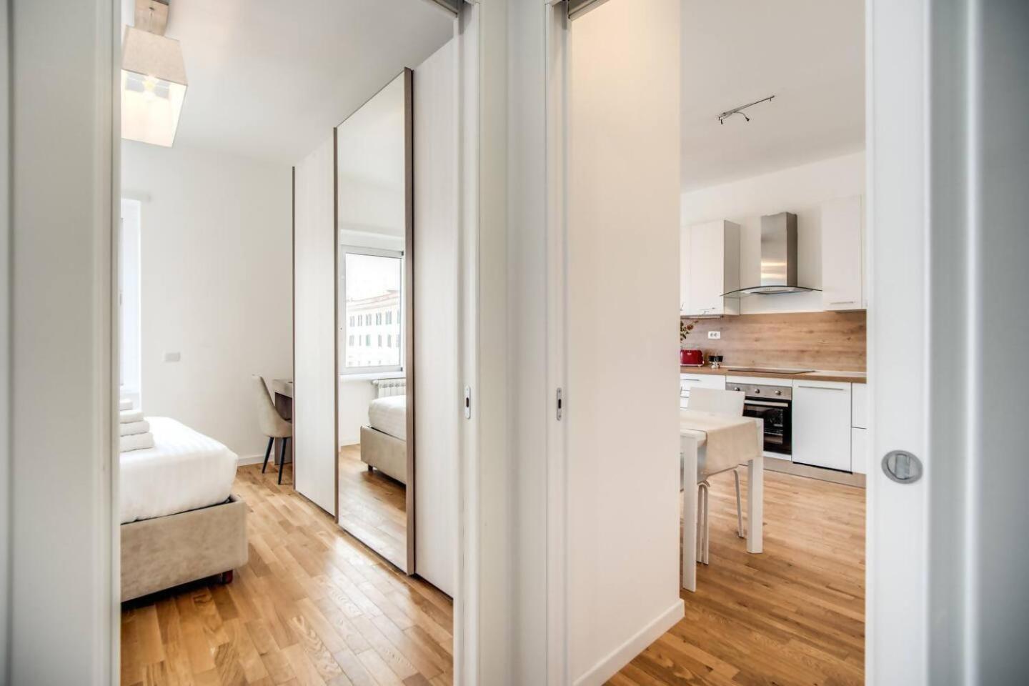 Naos Suite Close Popolo Square Roma Esterno foto