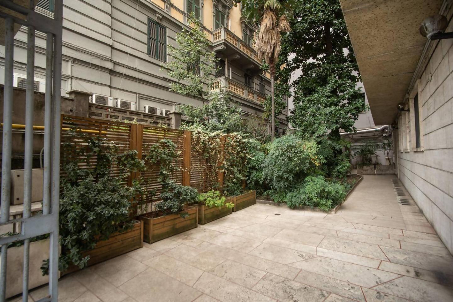 Naos Suite Close Popolo Square Roma Esterno foto